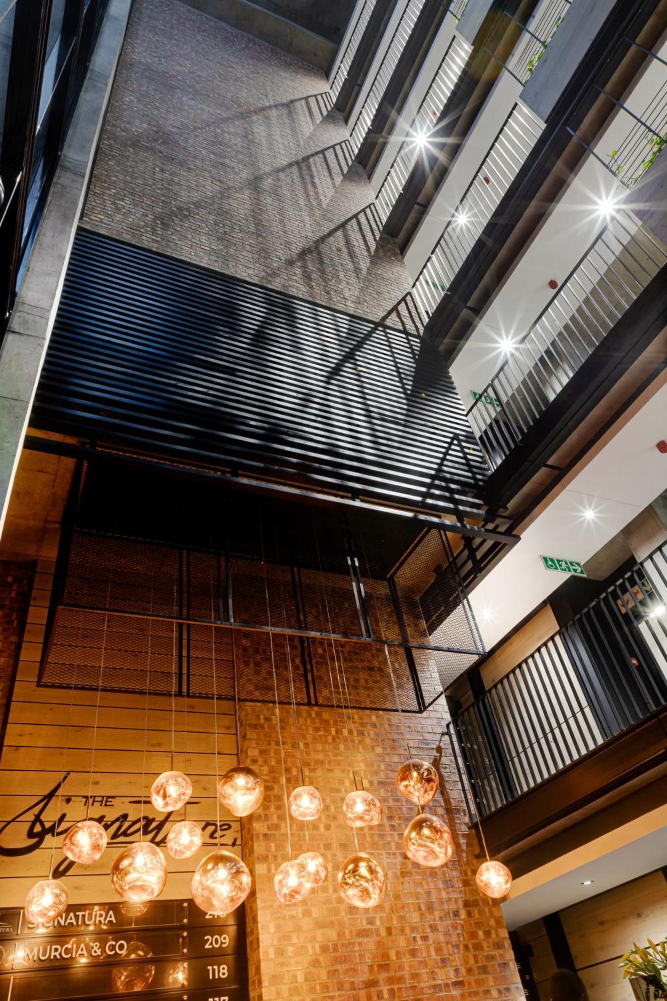 The Signature G16 - Lux 2 Bedroom Aprt In De Waterkant * Cape Town